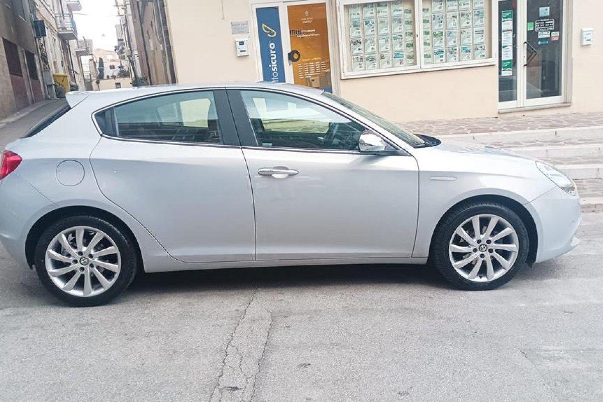 ALFA ROMEO Giulietta 1.6 JTDm-2 105 CV Exclusive