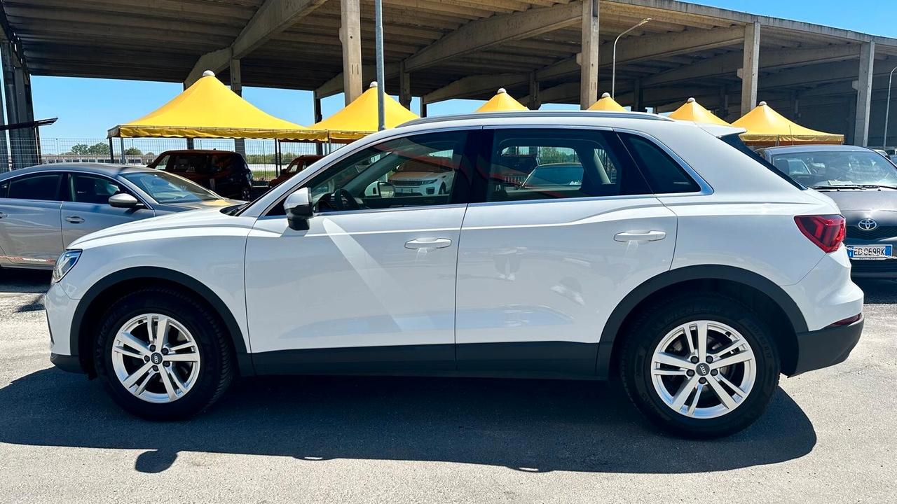 Audi Q3 2.0 TDI 150 CV S tronic Business KM CERTIFICATI