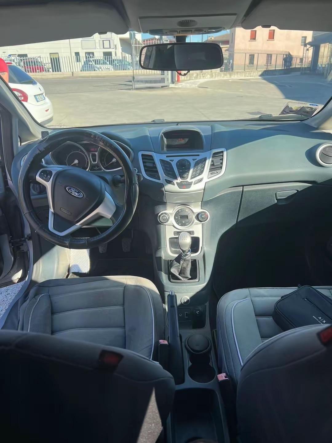 Ford Fiesta 1.4 3 porte Bz.- GPL Titanium