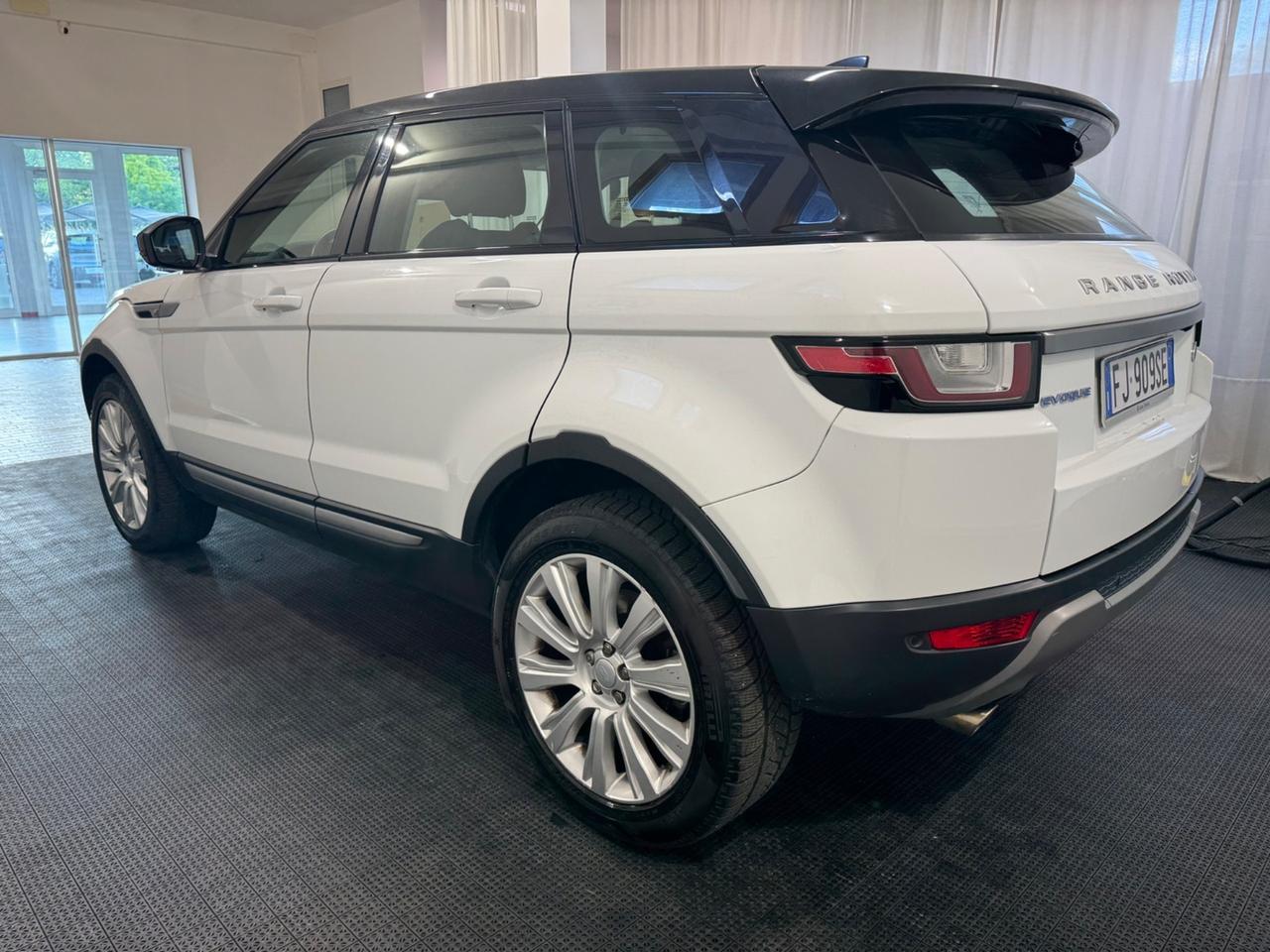 Land Rover Range Evoque 2.0 TD4 150 CV 5p. SE