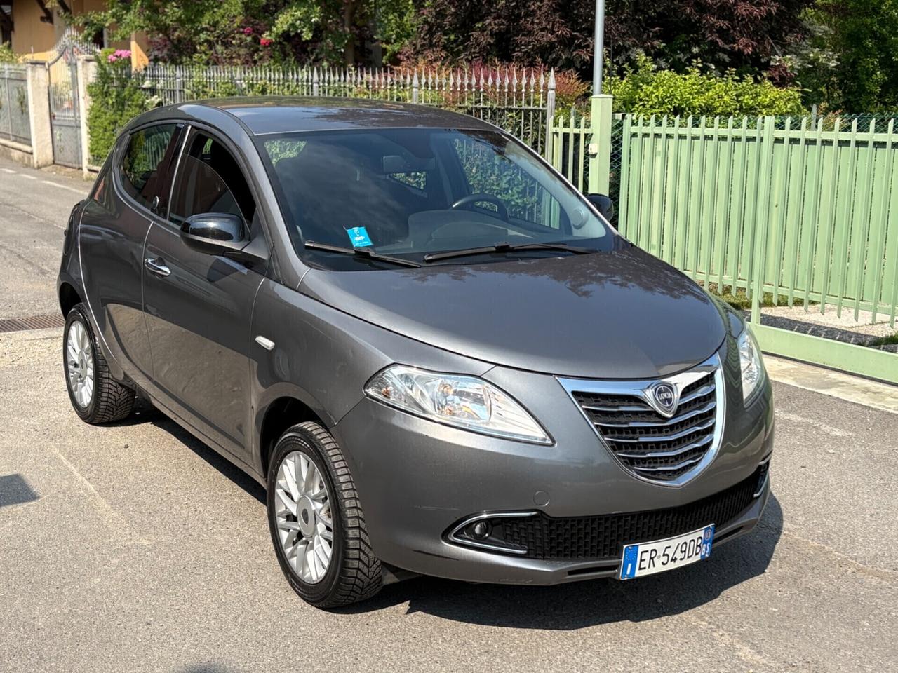 Lancia Ypsilon 0.9 TwinAir Metano Ecochic Gold 2013