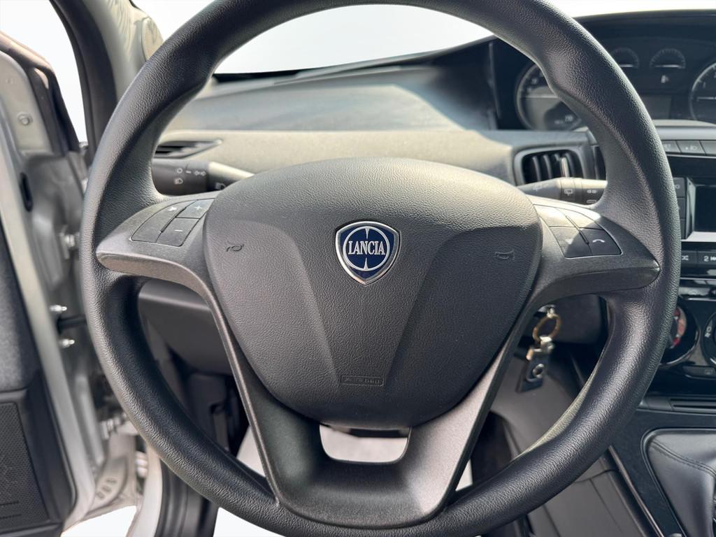 LANCIA Ypsilon III 2021 - Ypsilon 1.0 firefly hybrid Silver s&s 70c