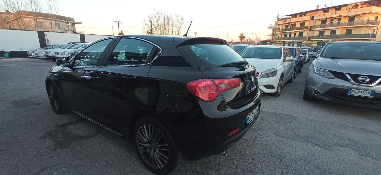 Alfa Romeo Giulietta 1.6 JTDm-2 Distinctive