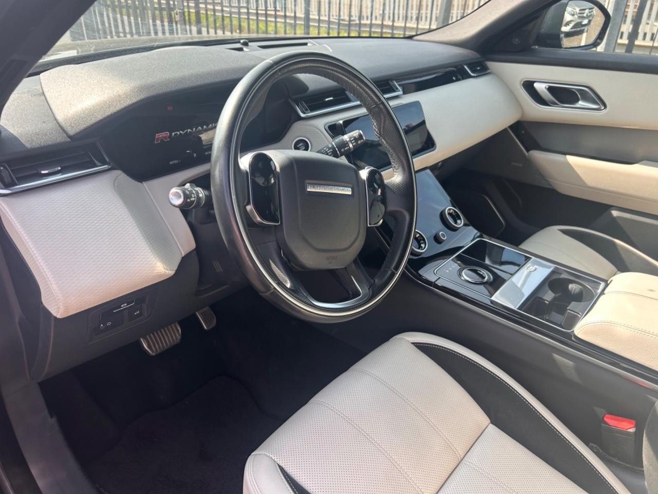 Land Rover Range Rover Velar Range Rover Velar 2.0D I4 240 CV R-Dynamic SE