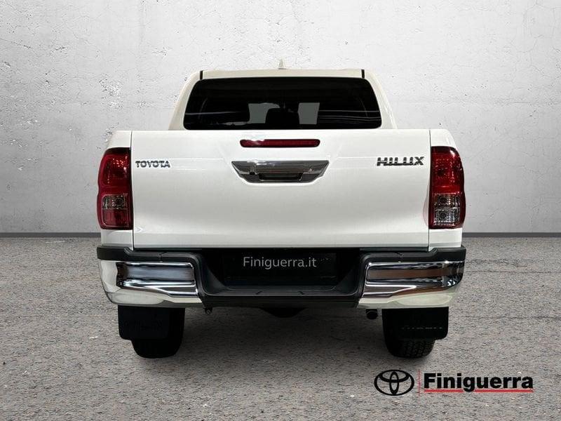 Toyota Hilux 2.8 D-4D A/T 4WD 4 porte DoubleCab Lounge