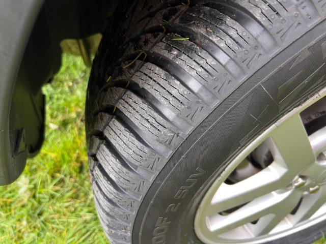LAND ROVER Discovery 3 2.7 TDV6 HSE ASI