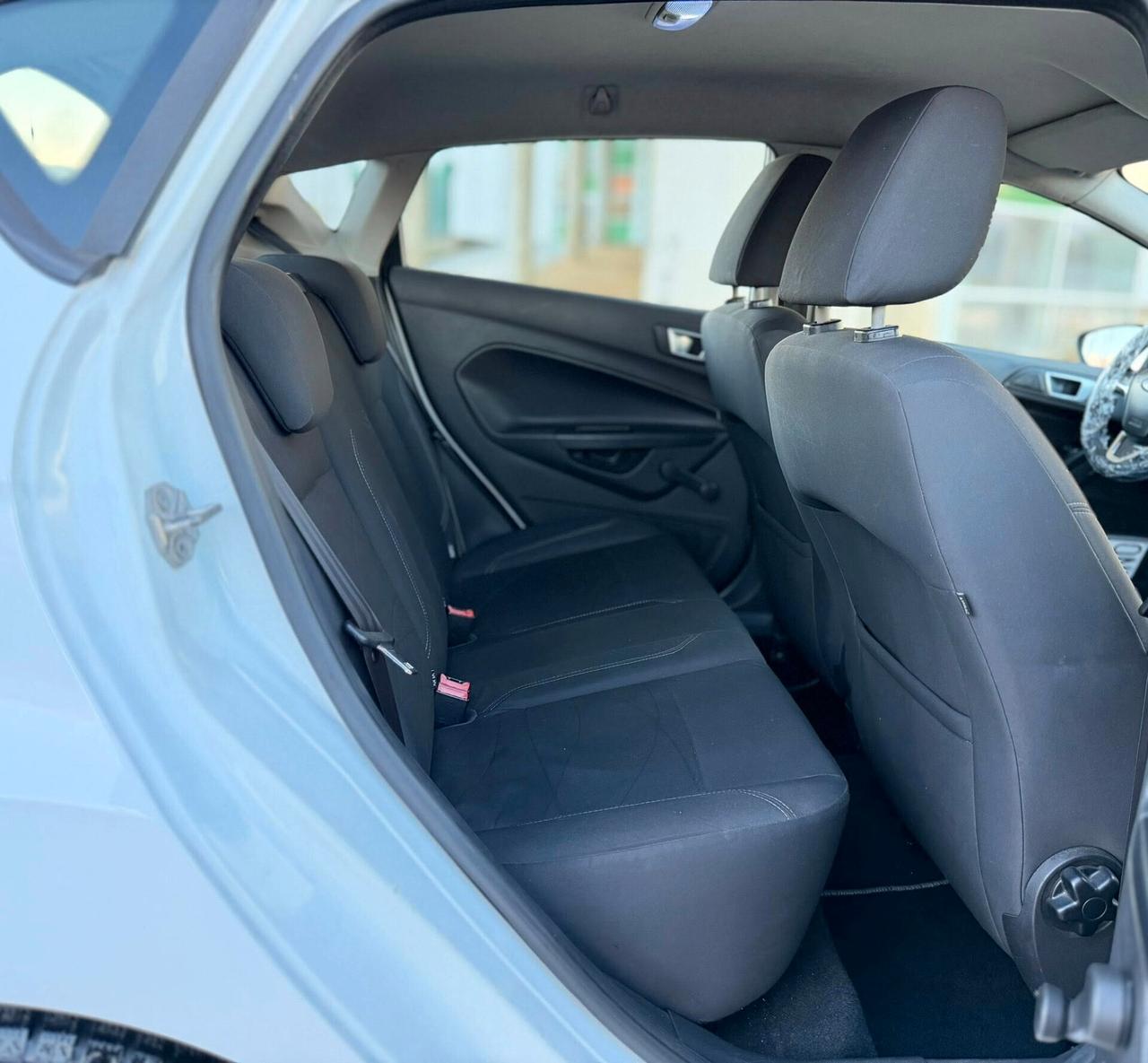 Ford Fiesta 1.5 TDCi 75CV 5 porte Titanium