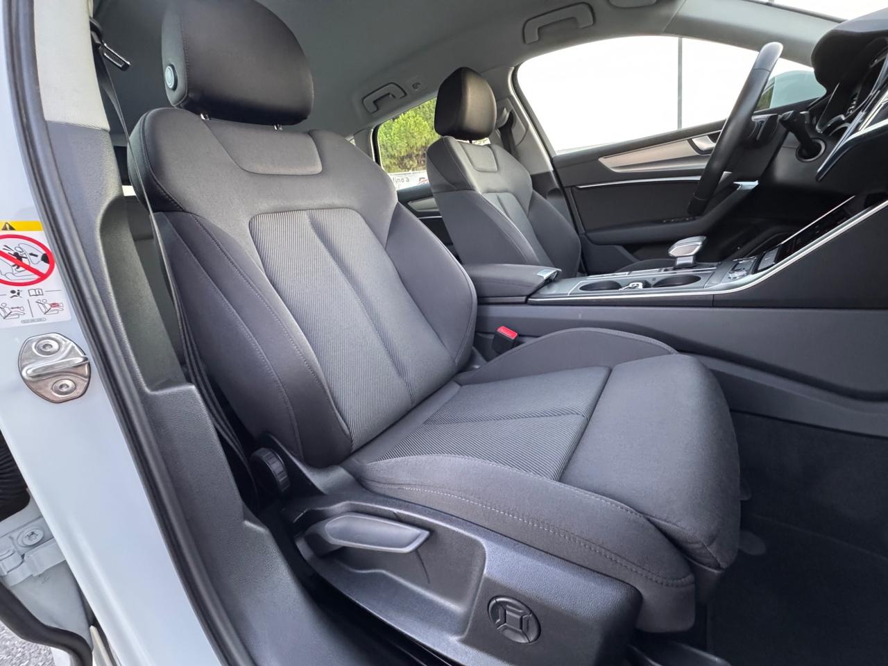 Audi A6 Avant 40 2.0 TDI S tronic Sport Matrix