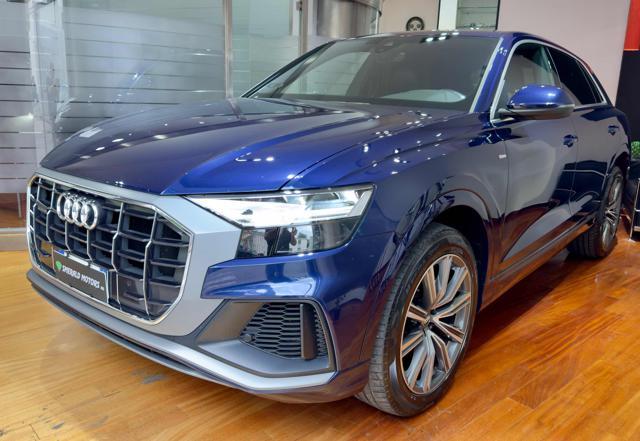 AUDI Q8 45 TDI quattro tiptronic Sport