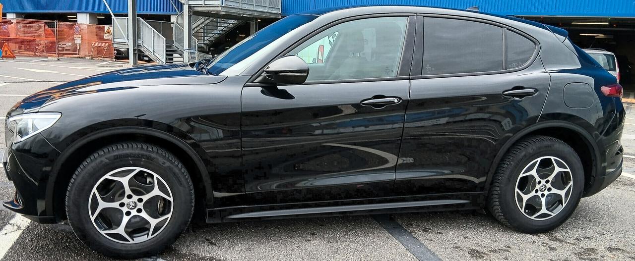 Alfa Romeo Stelvio 2.2 Turbodiesel 190 CV AT8 Q4 Business