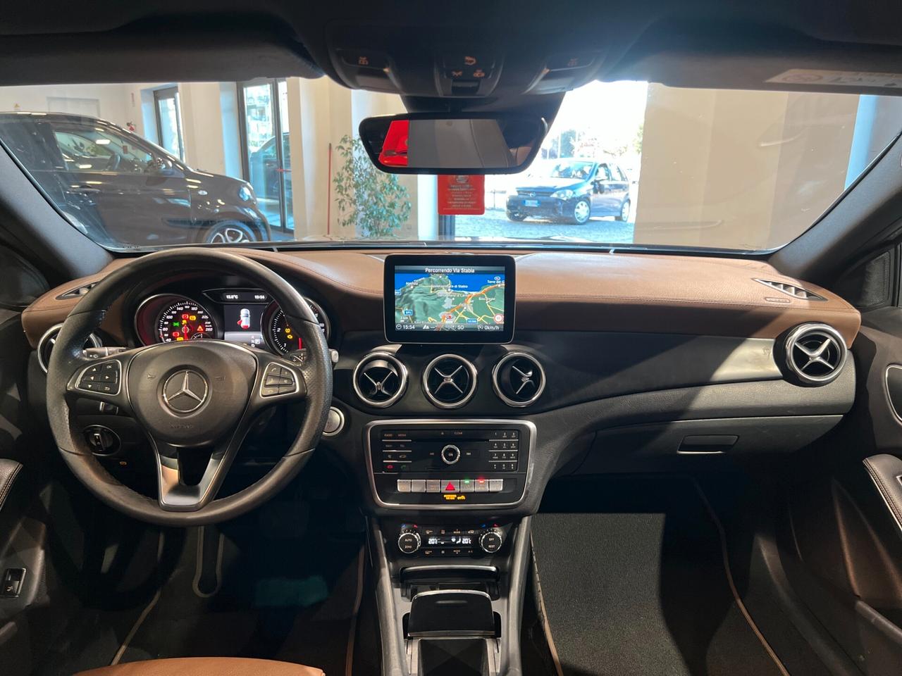 Mercedes-benz GLA 180d Automatic Executive TETTO