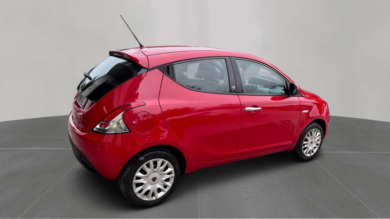 Lancia Ypsilon 1.2 69 CV 5 porte S&S Silver