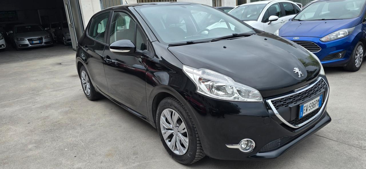 Peugeot 208 1.4 HDi 68 CV 5 porte Access