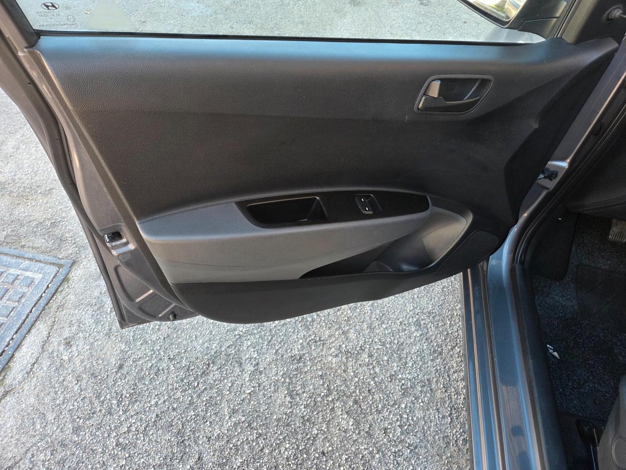 HYUNDAI I10 ANNO 2018 1.0 65 CV KM 59000 CERTIFIC