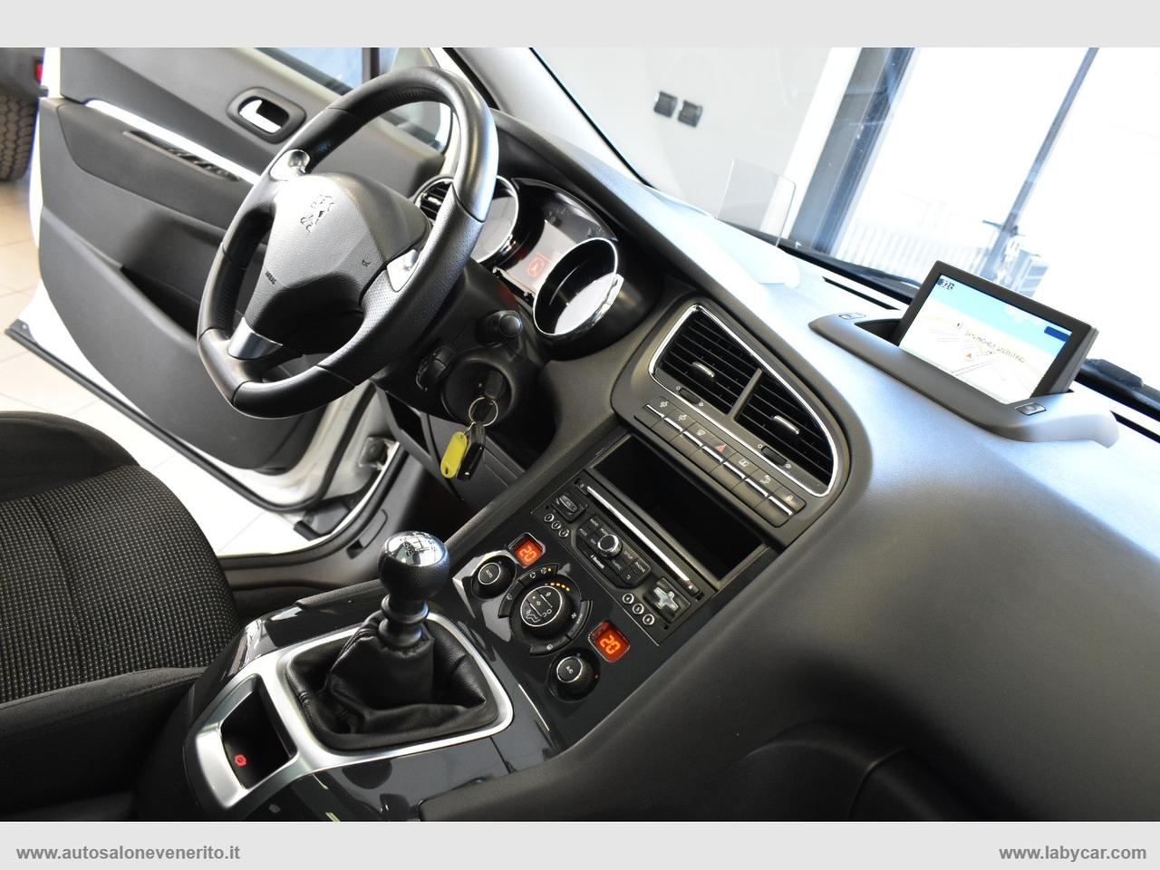 PEUGEOT 5008 BlueHDi 120 S&S Allure