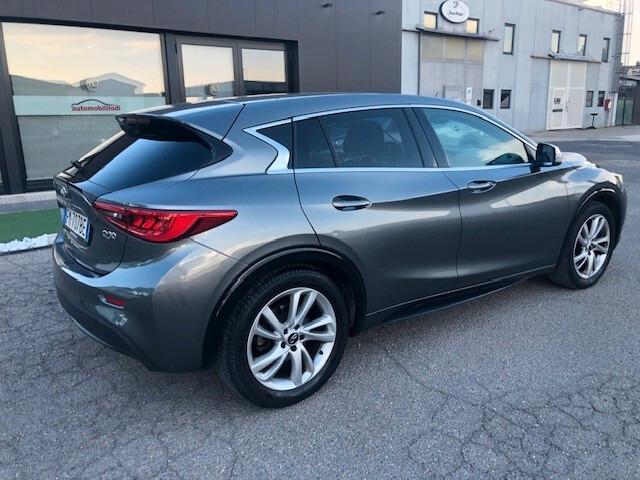 Infiniti Q30 1.5d DCT Bus Exe “ Conto Vendita”