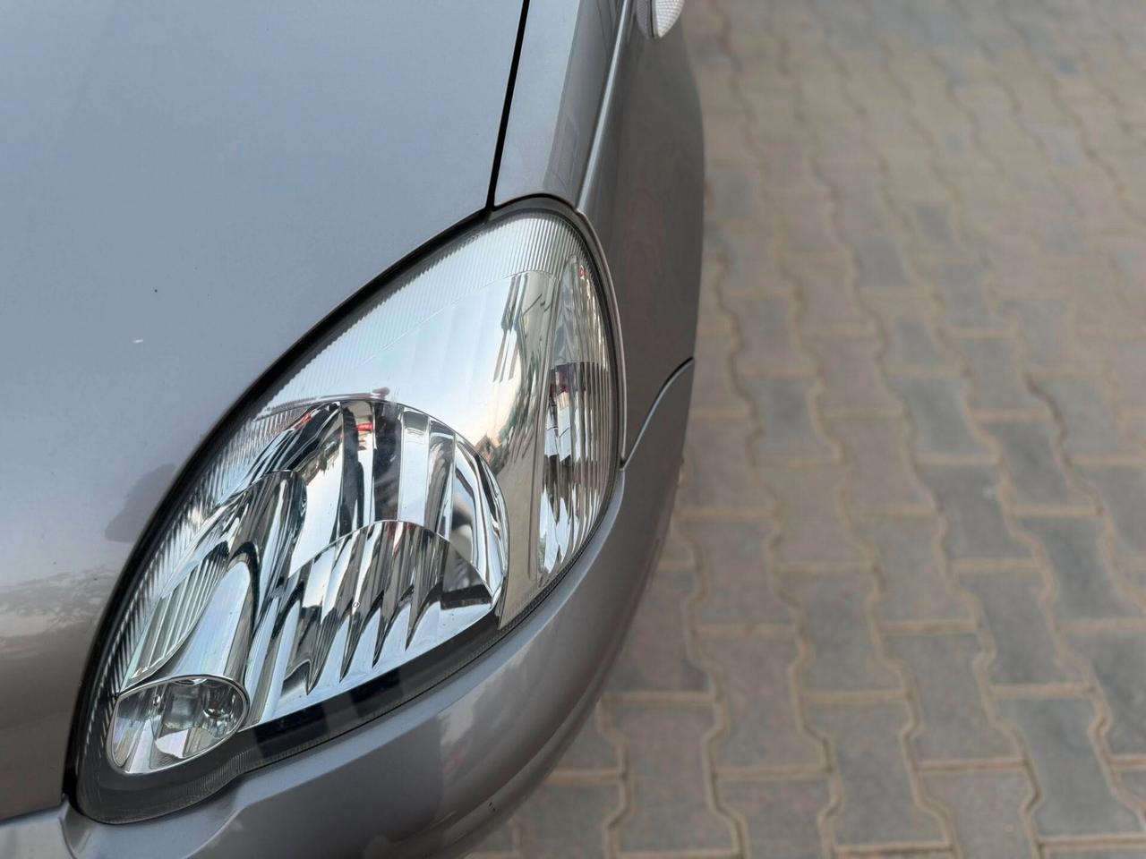 Toyota Yaris 1.4 D-4D 5 porte Sol OK NEOPATENTATI