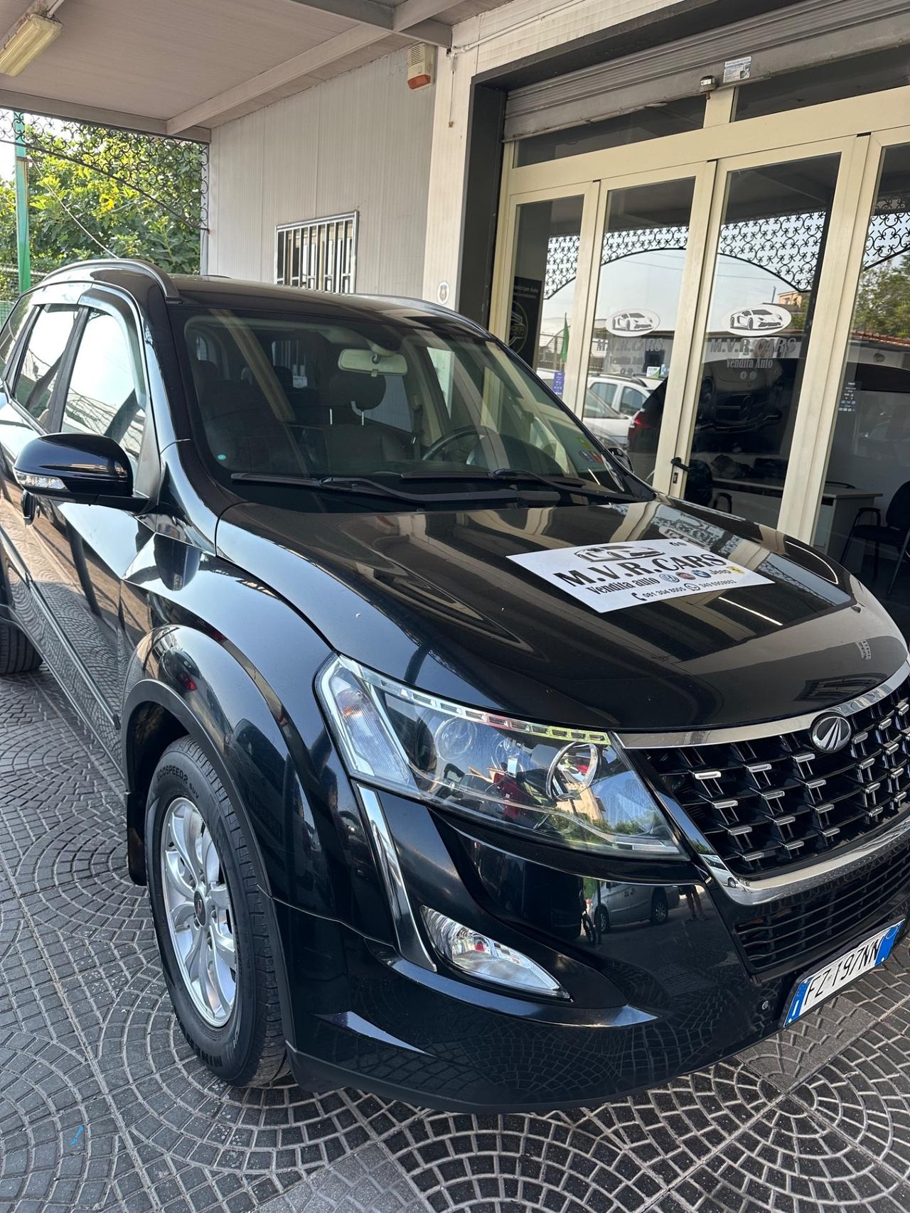 Mahindra XUV500 2.2 16V AWD W10