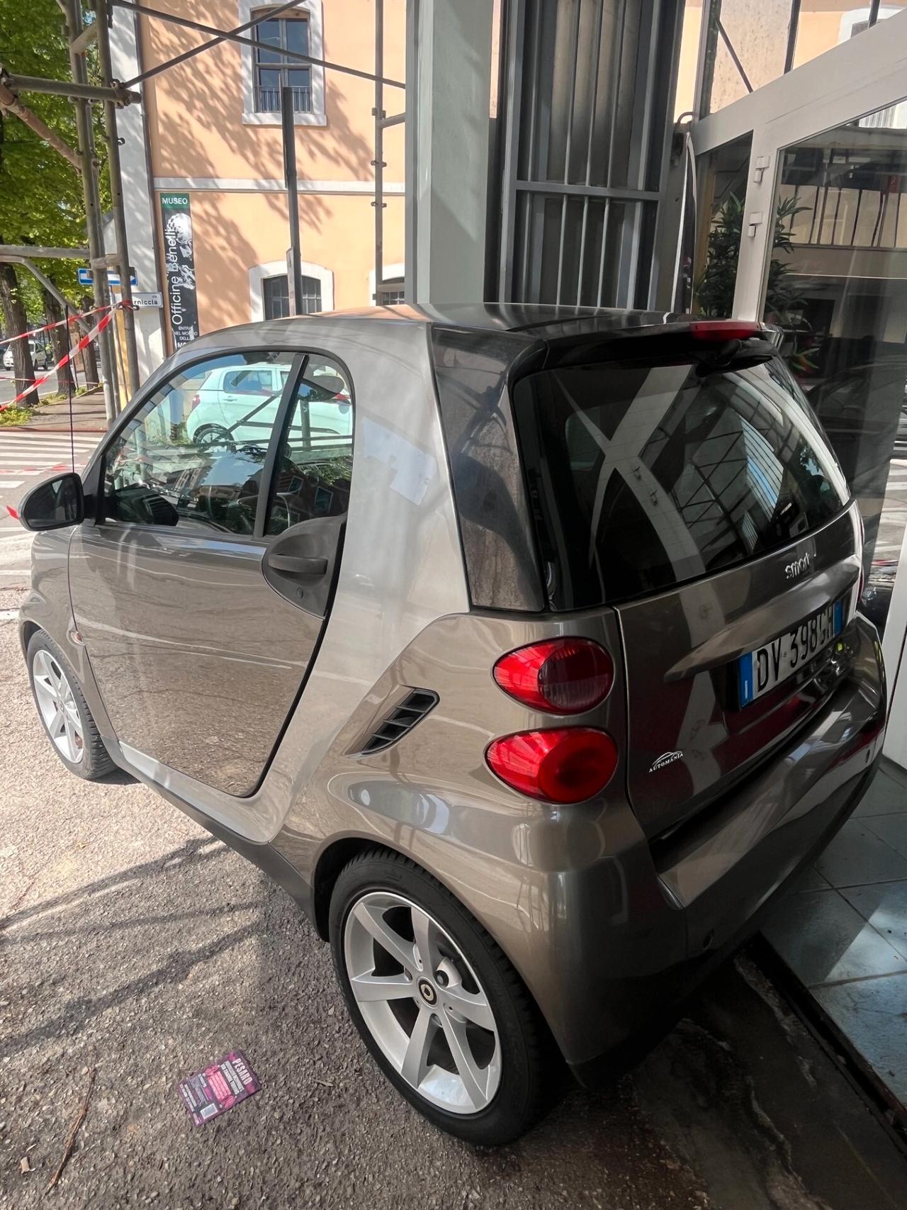 SMART PASSION FORTWO DIESEL 800 45CV TETTO PANORAMICO CAMBIO AUTOMATICO / SEQUENZIALE OK NEOPATENTATI