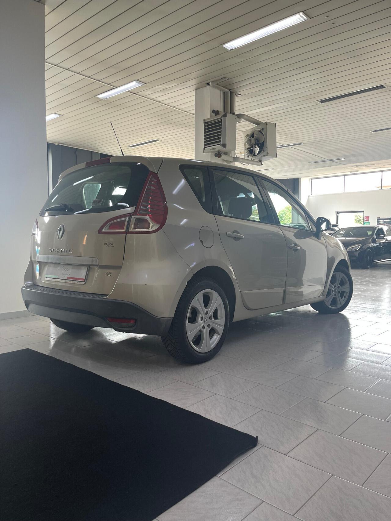 Renault Scenic X-Mod 1.9 dCi 130CV Luxe