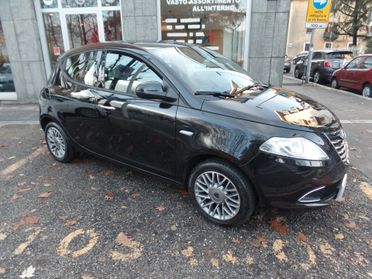 Lancia Ypsilon 0.9 TwinAir 85 CV 5 porte S&S Platinum