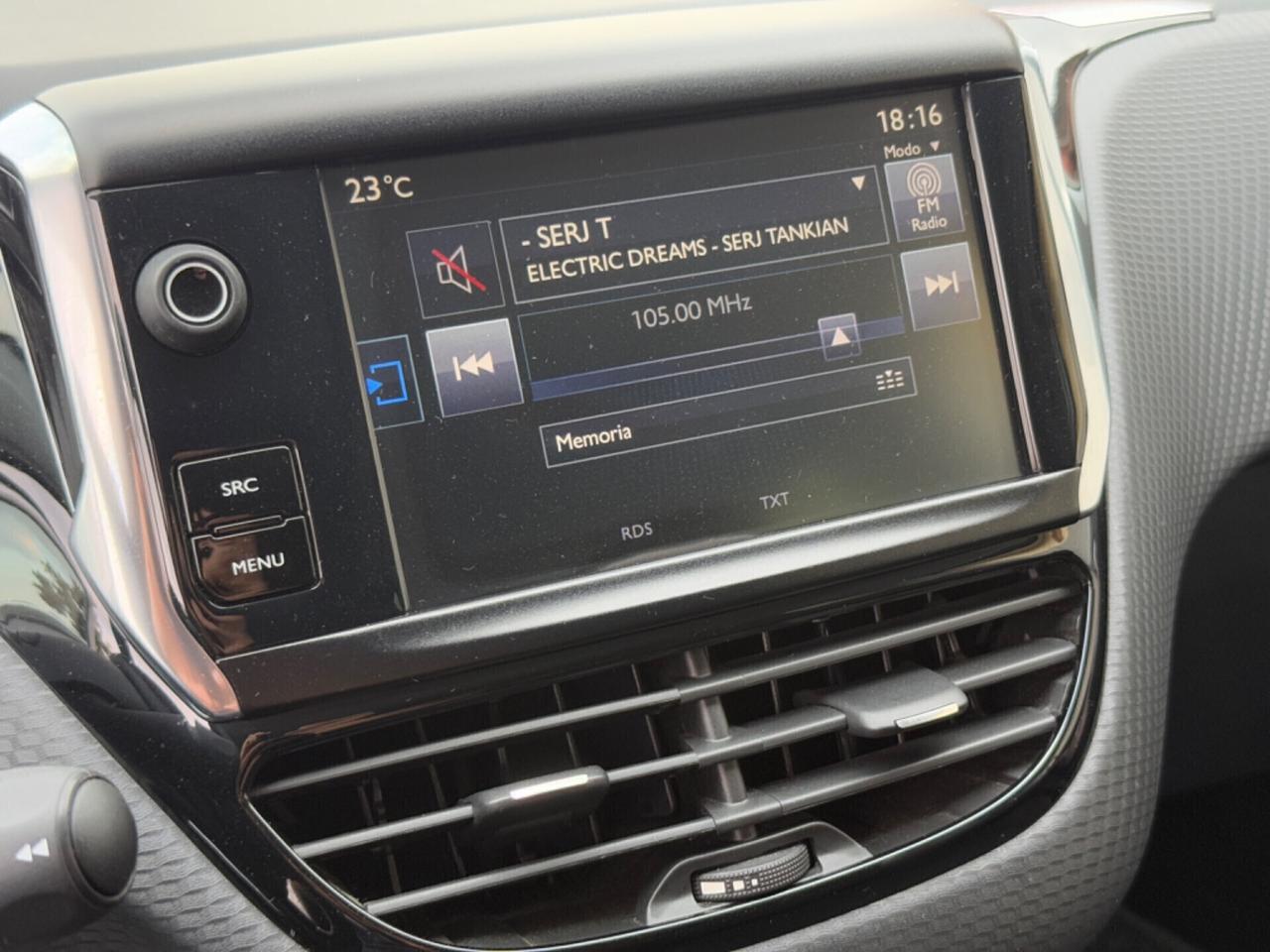 Peugeot 2008 PureTech 82cv GT LINE