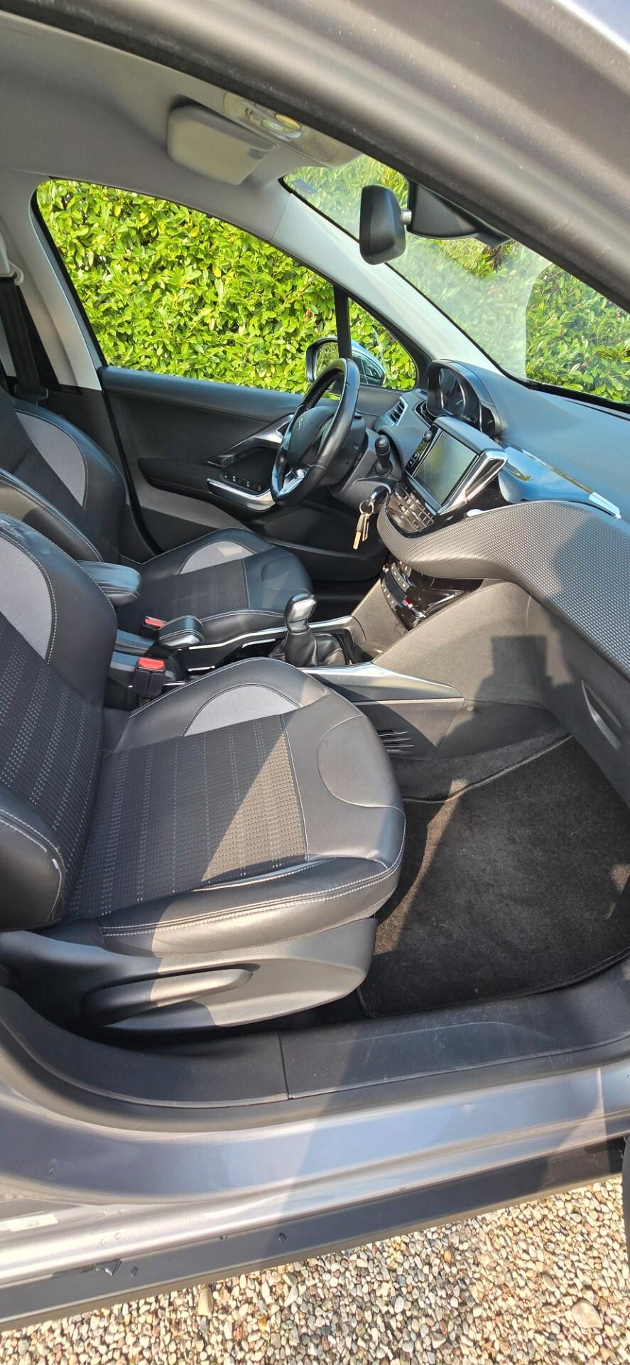 Peugeot 2008 1.6 VTi 120CV Allure