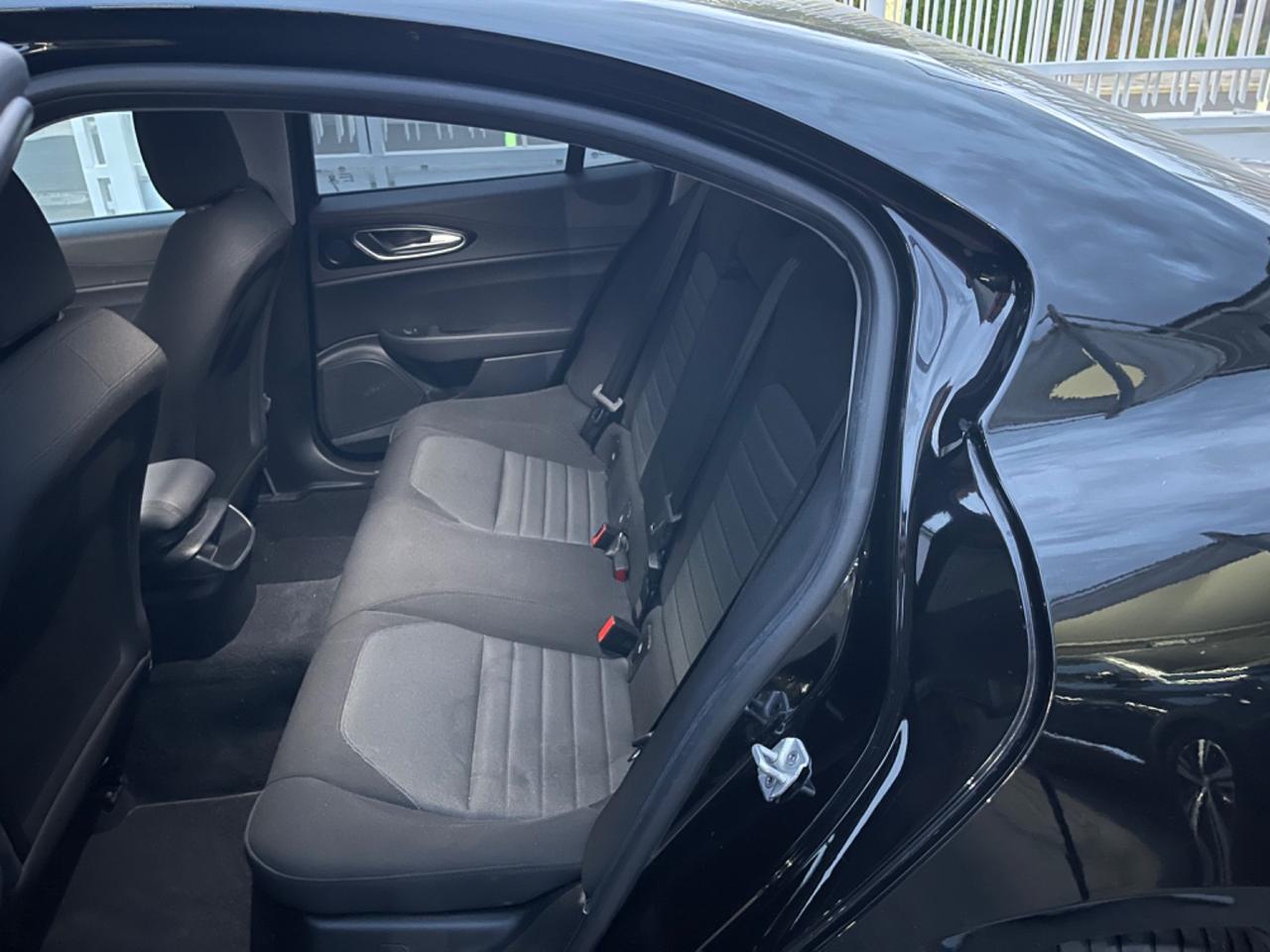 Alfa Romeo Giulia 2.2 Turbodiesel 150 CV 89.000 CERTIFICATI!
