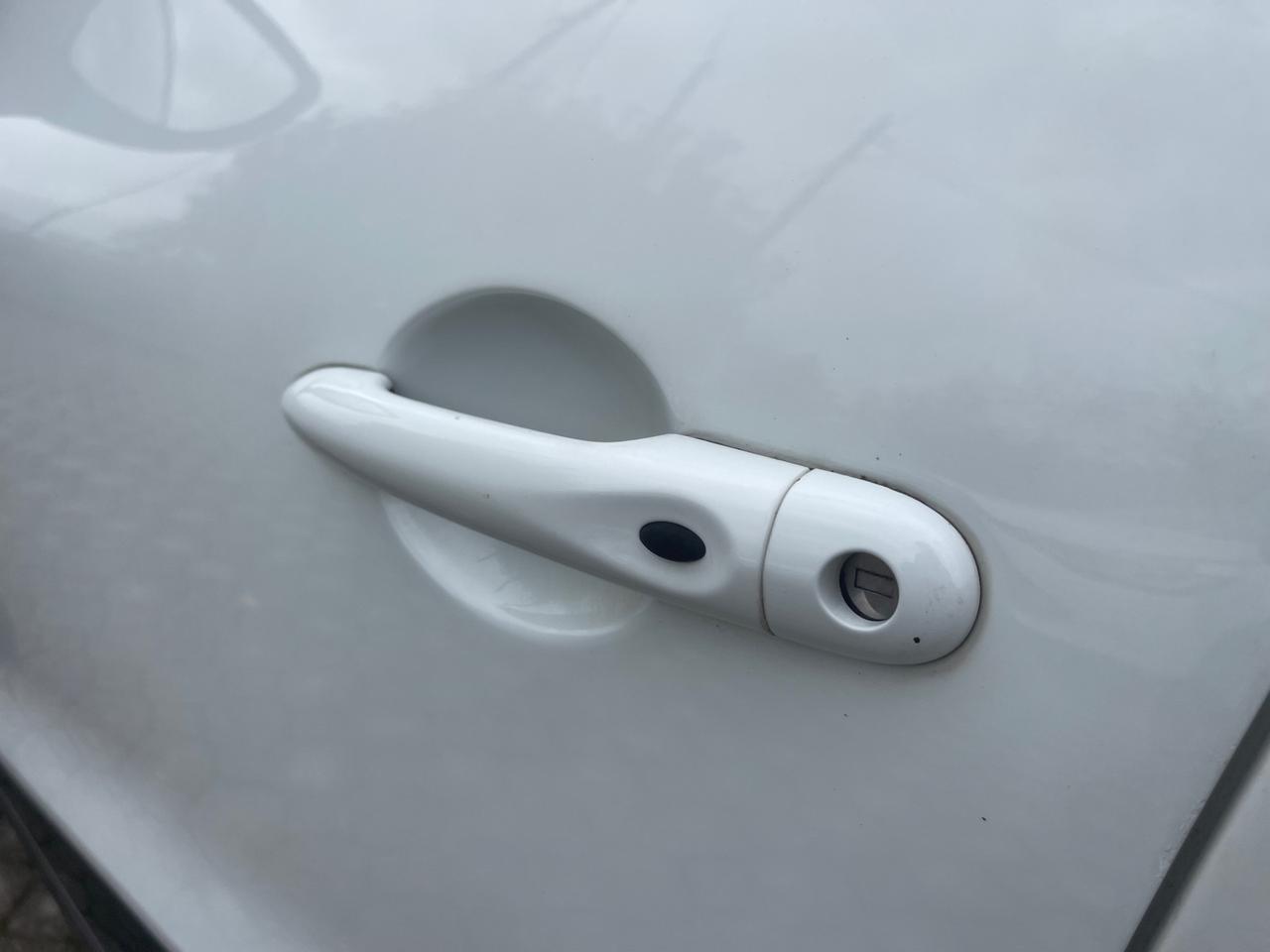 Renault Clio 1.2 75CV GPL 5 porte Costume National