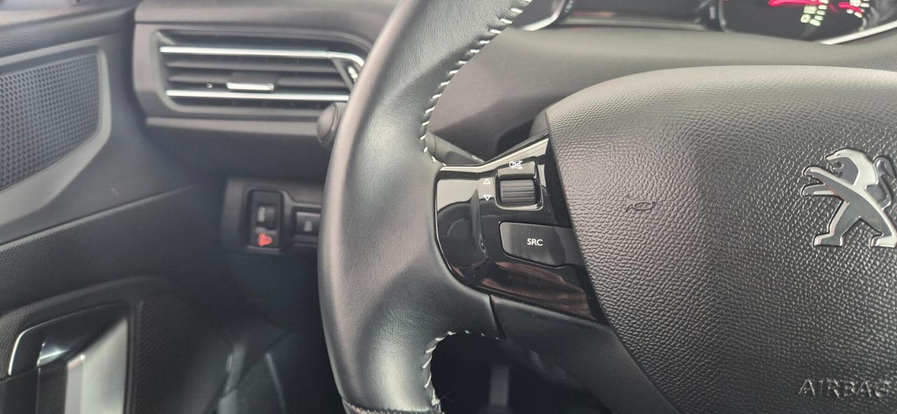 PEUGEOT 308 1.2 110CV 7.000 KM 09/2016
