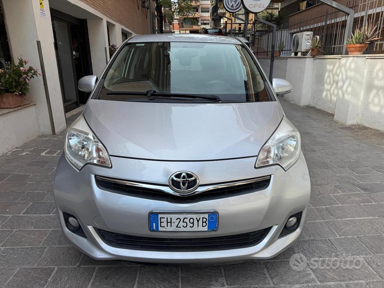 Toyota Verso- S 1.3 lounge Ok Neop