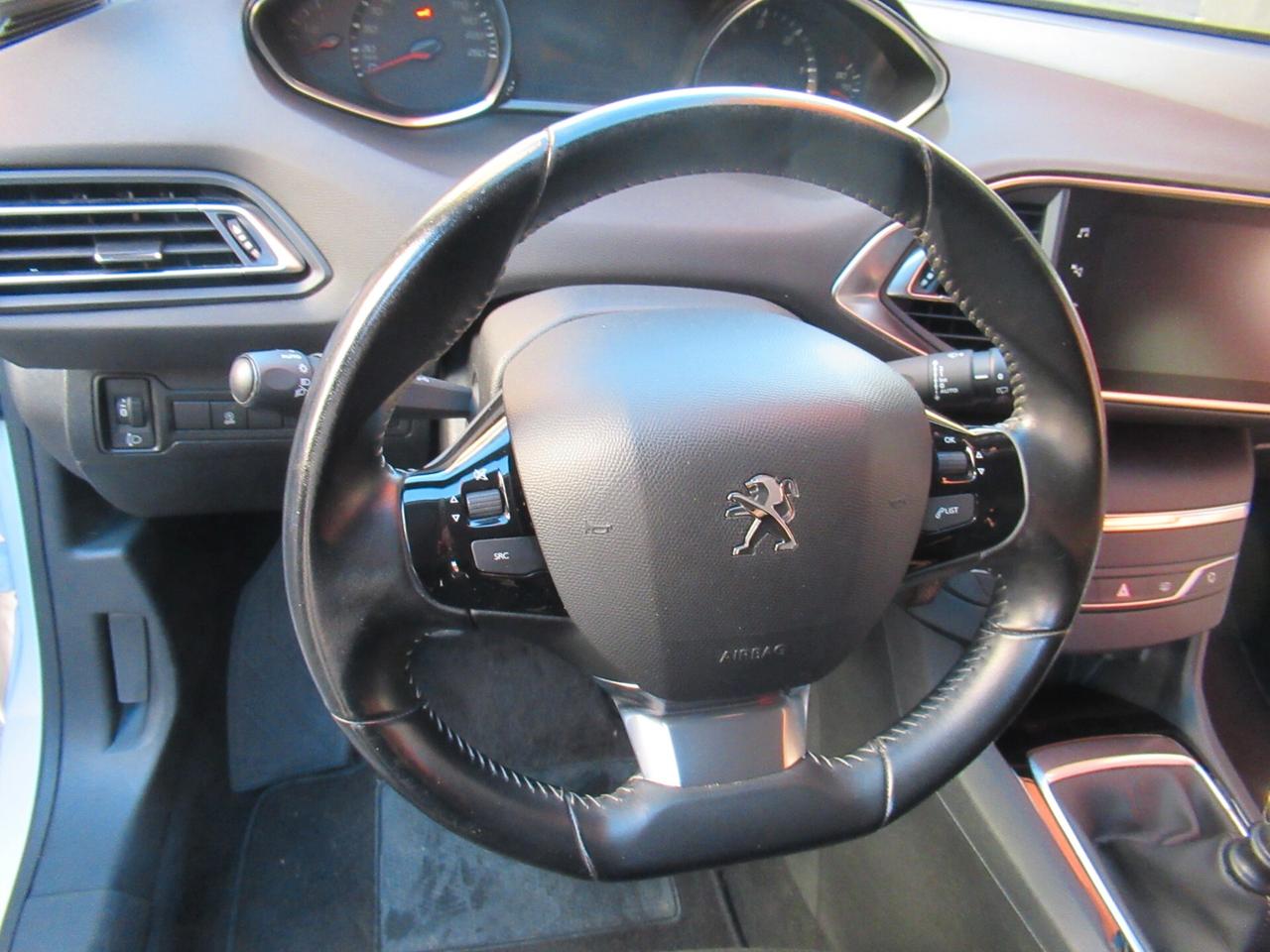 Peugeot 308 BlueHDi 130 S&S Allure