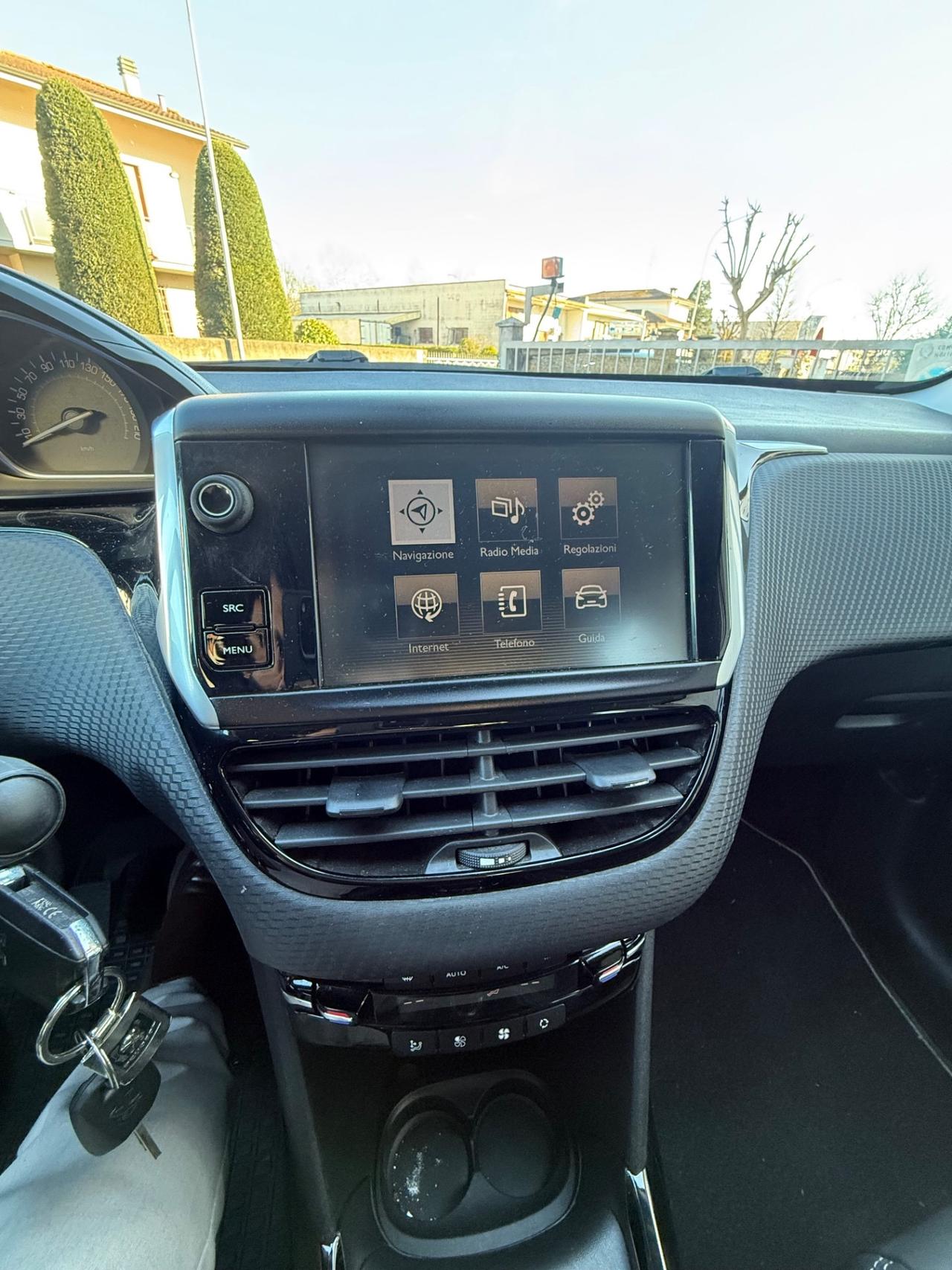 PEUGEOT 2008 1.2 BENZINA POCHI KM EURO6b 2016