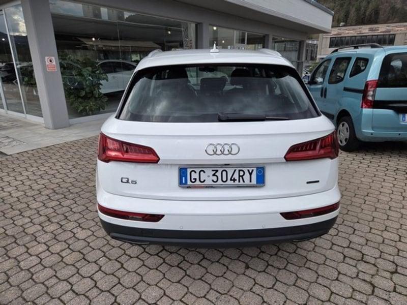 Audi Q5 50 TFSI e Business quattro S tronic