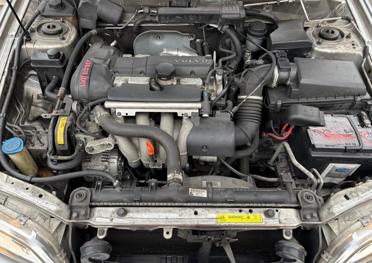 Volvo V40 1.6 16V cat
