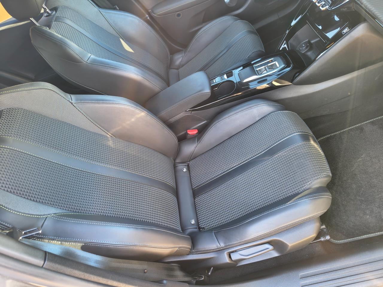 Peugeot 2008 130 CV GT