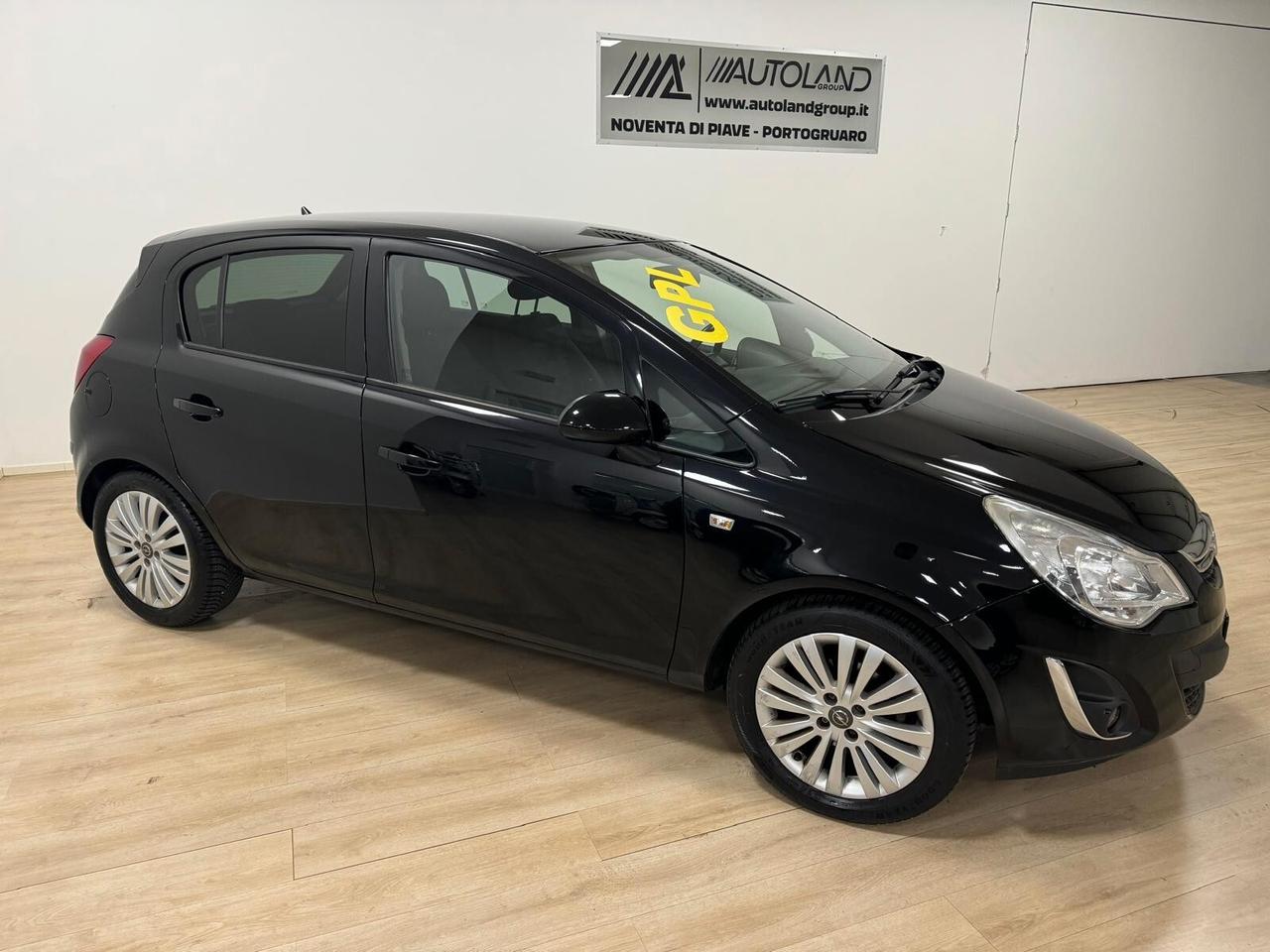 Opel Corsa 1.2 85CV 5 porte GPL