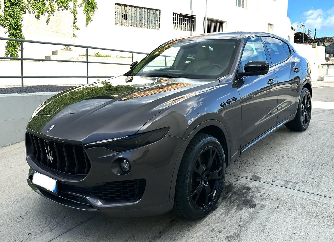 Maserati Levante Q4 V6 Diesel 275CV Gransport