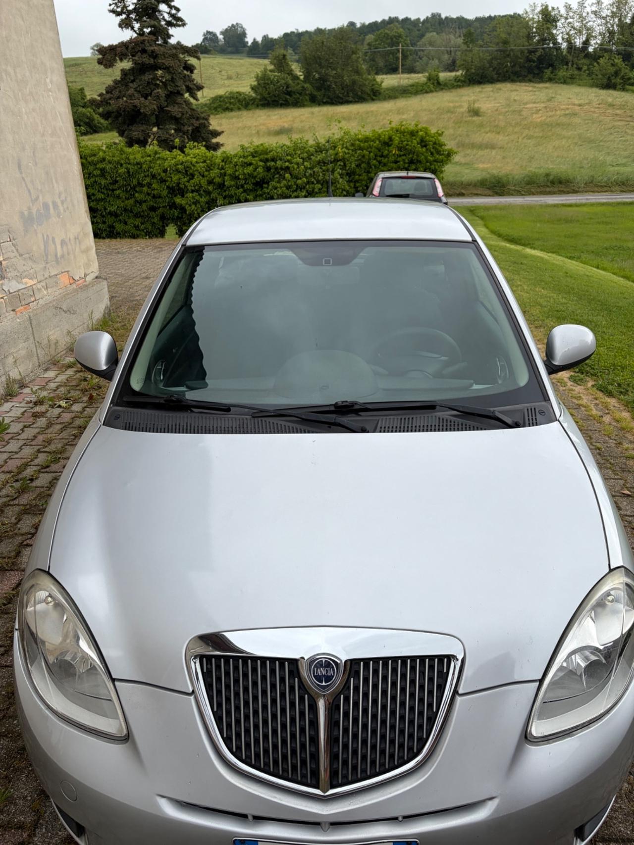 Lancia Ypsilon 1.2 BENZINA 2011