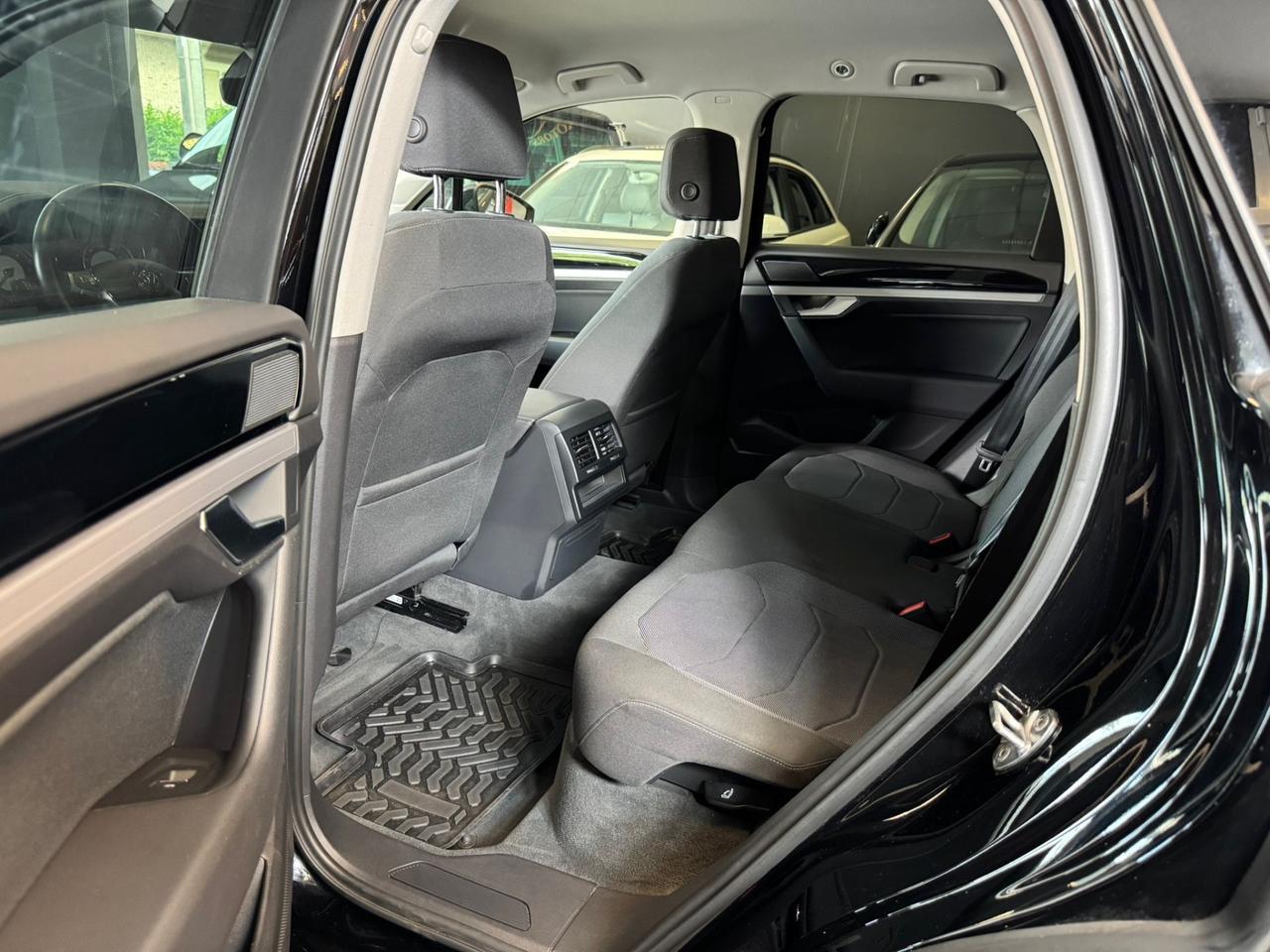 Volkswagen Touareg Advamced business