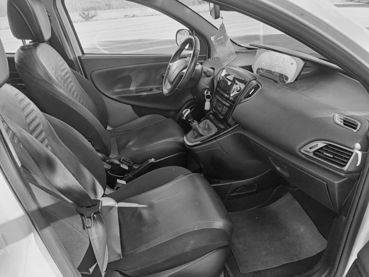 Lancia Ypsilon 1.3 MJT 16V 95 CV 5 porte S&S Gold
