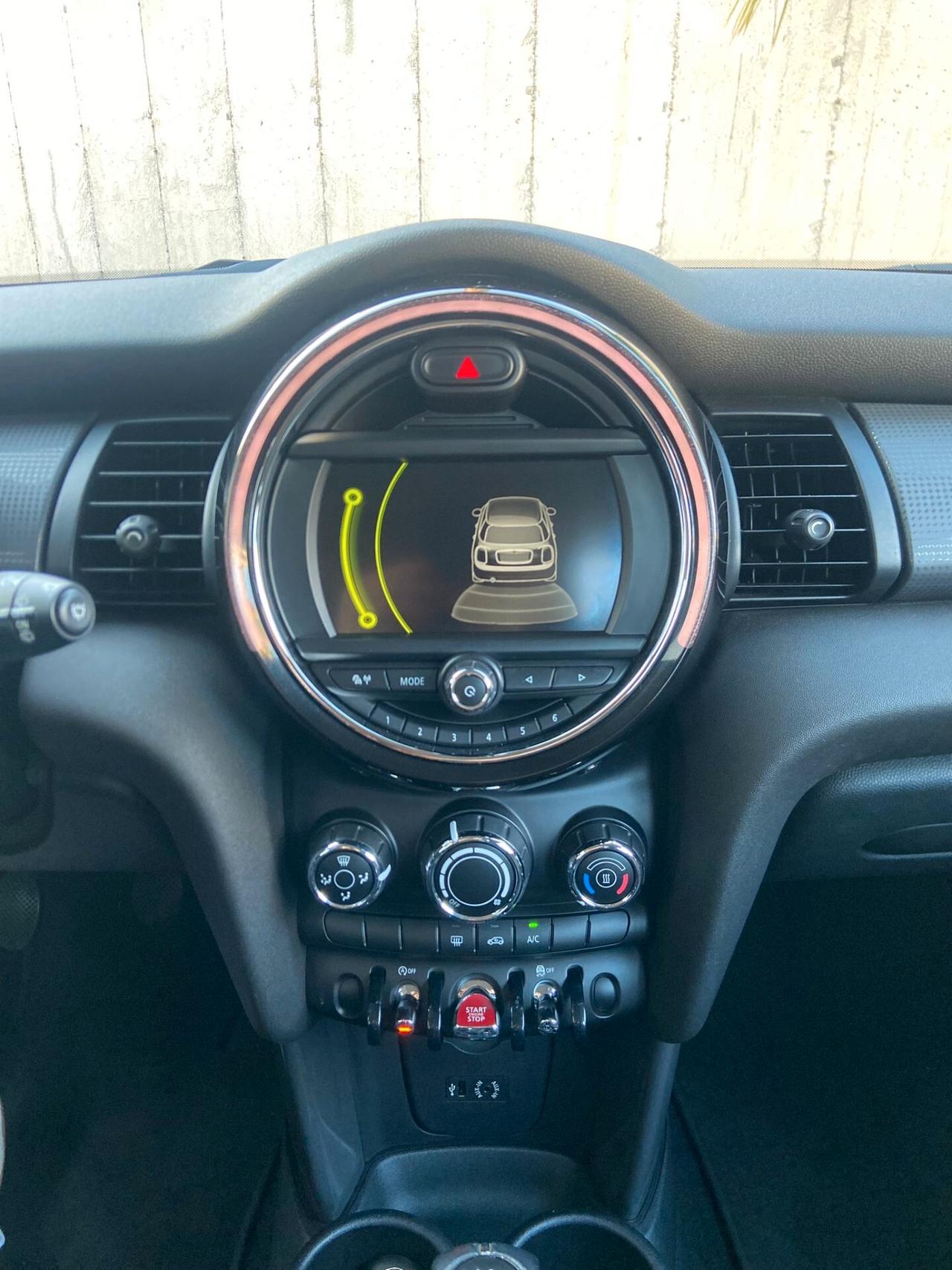 Mini 1.5 Cooper D 116cv 5porte