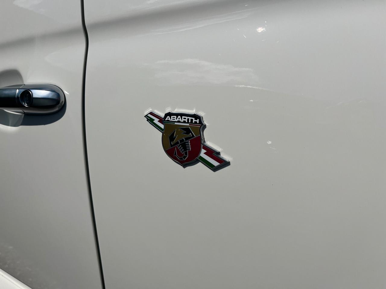 Abarth 595 1.4 Turbo T-Jet 165 CV