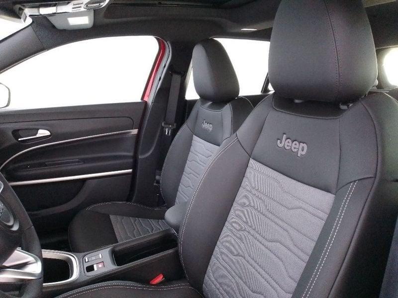 Jeep Avenger 1.2 turbo e-hybrid mhev Upland 4xe 145cv edct6