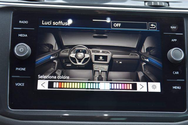 VOLKSWAGEN Tiguan 2.0 TDI 150 CV SCR DSG R-Line *Led, Luci ambiente*