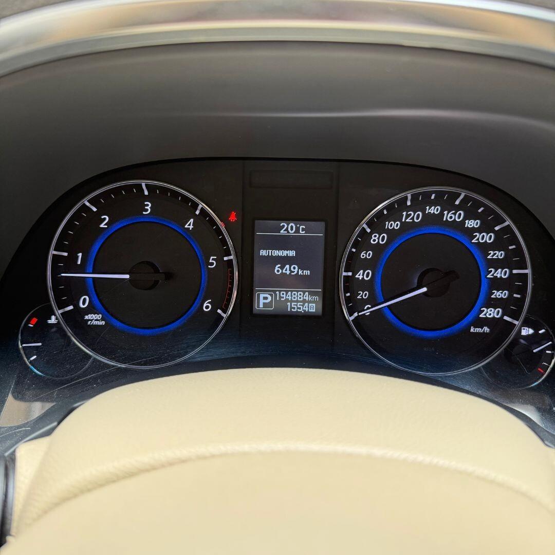 Infiniti QX70 3.0 diesel V6 AT GT Premium