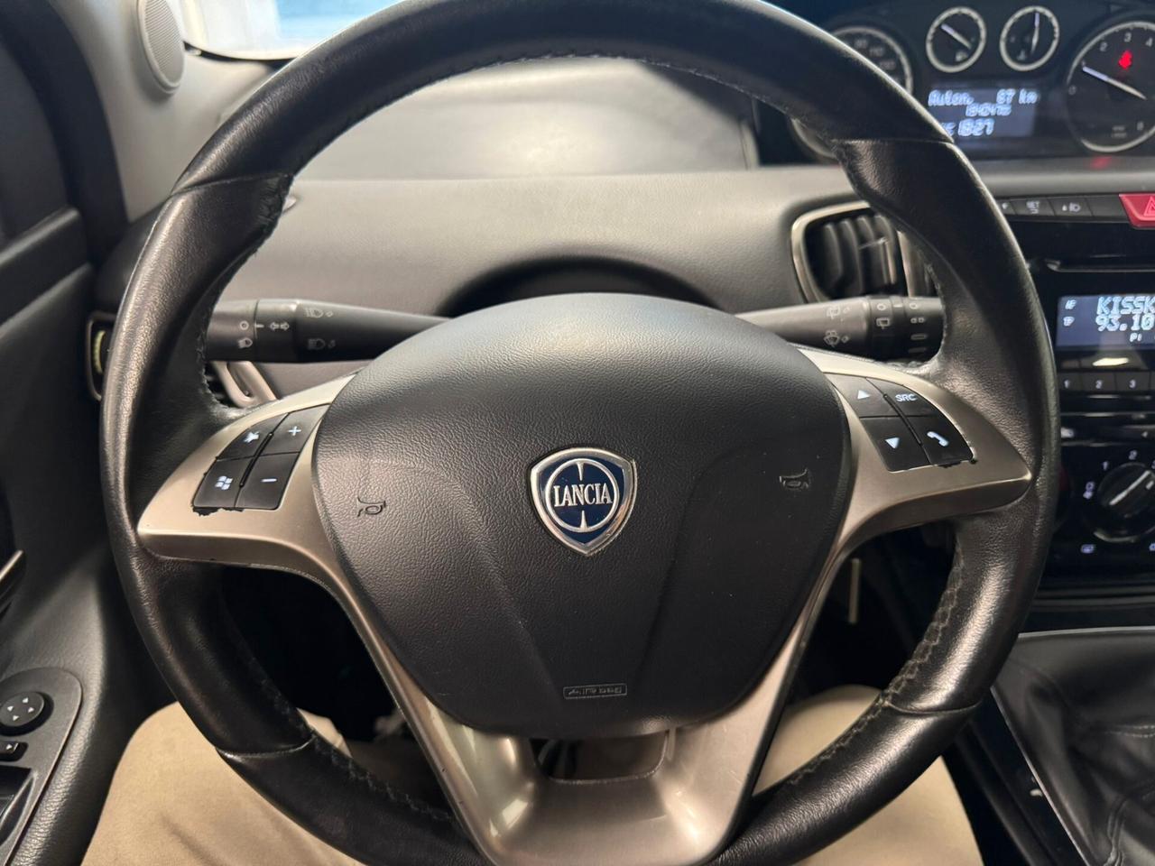 Lancia Ypsilon 1.2 69 CV 5 porte S&S Platinum
