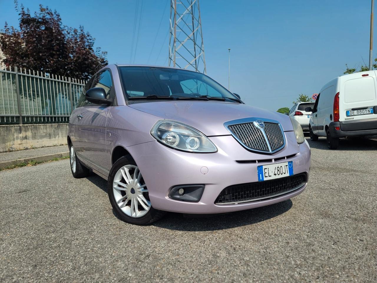 Lancia Ypsilon 1.4 Unyca Ecochic GPL X NEOPATENTATI