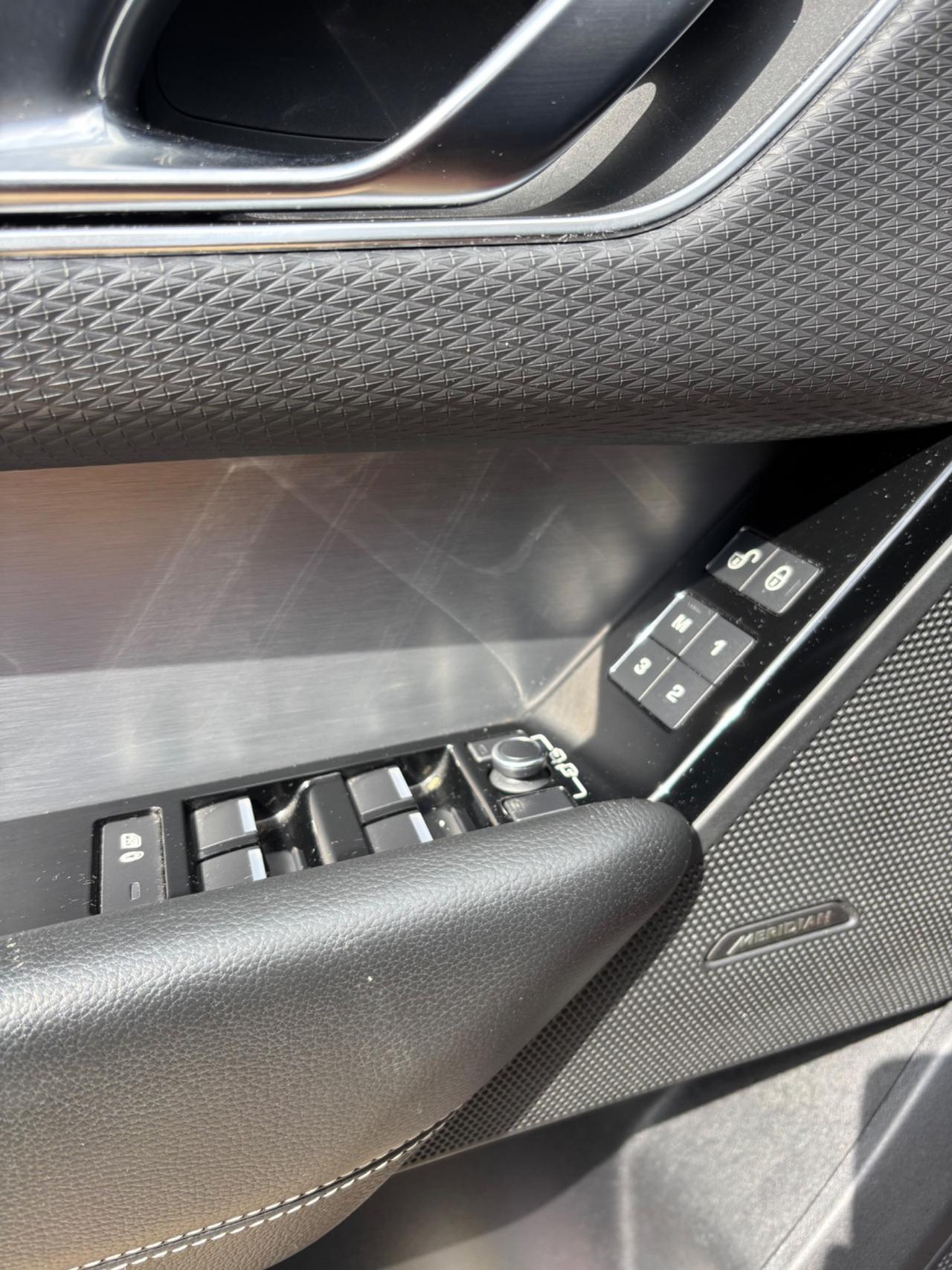 Land Rover Range Velar 2.0D I4 240 CV R-Dynamic S