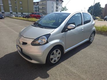 Toyota Aygo 1.0 benzina 5 porte 110 Milà km